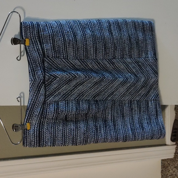 WHBM Blue-Navy Tweed Jacket & Skirt Set — Jacket 8 / Skirt 6 - Picture 4 of 8